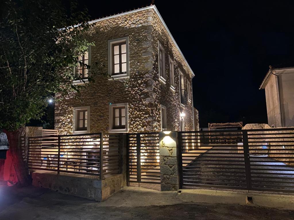 Indigo Leonidion Leonídion Exterior foto
